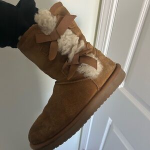 Koolaburra Brown Winter Boots with Cream Fur